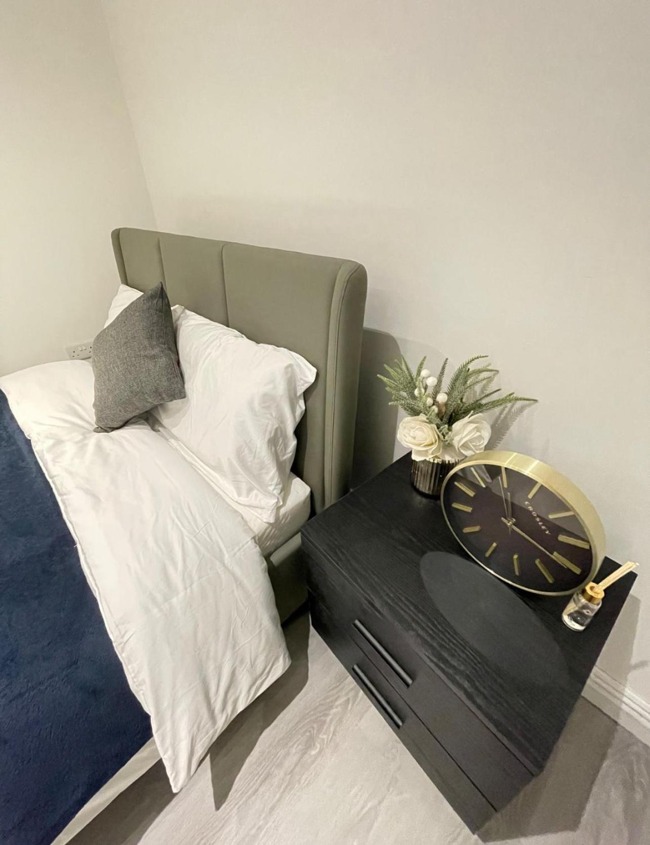 Holyheadinn 외부 사진