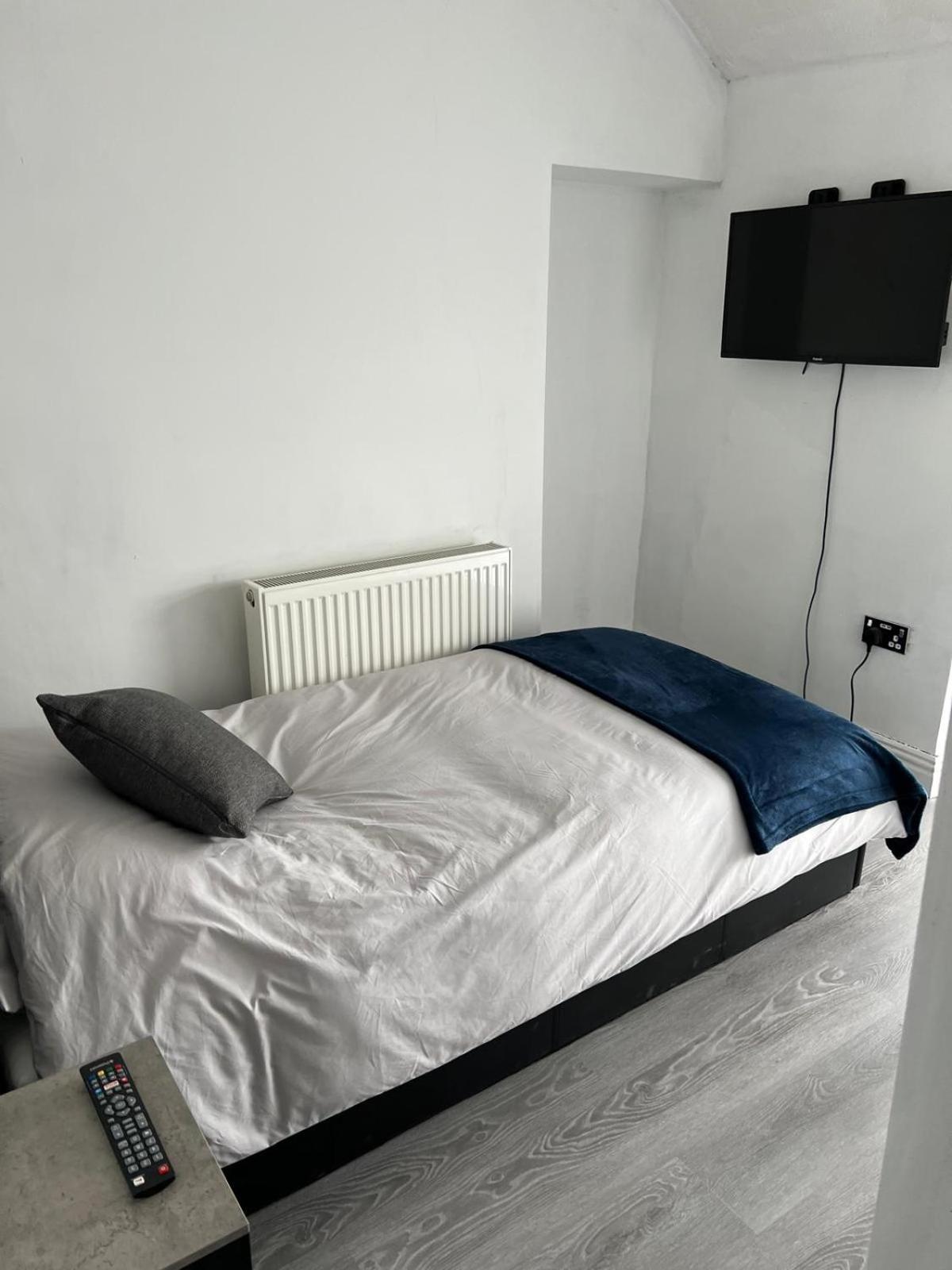 Holyheadinn 외부 사진